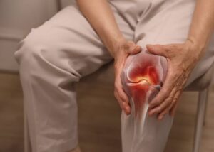 Knee Pain That Won’t Go Away? Causes & Treatment